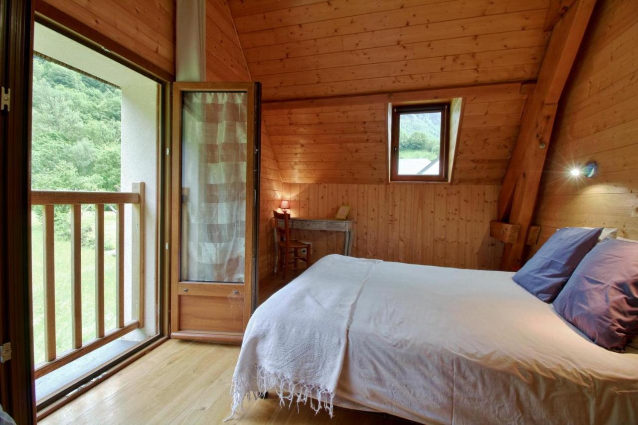 Bed and Breakfast Chez Mimi Et Nico Gèdre Esterno foto